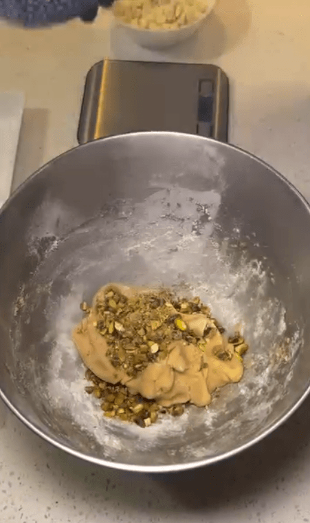 Delicious cookie moments 🍪